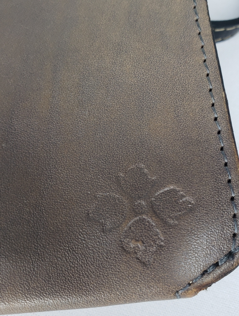 Patricia Nash Tooled Floral Crossbody in Taupe and Black Leather Bag - Picture 4 of 12